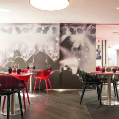 Отель Kyriad Paris Nord Porte de St Ouen питание