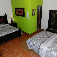 Hotel Rosa Morada Bed and Breakfast сейф в номере