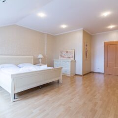 Отель Spacious Duplex by Park&Metro by easyBNB комната для гостей