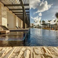 Отель CHIC by Royalton All Inclusive Resort – Adults Only бассейн фото 3