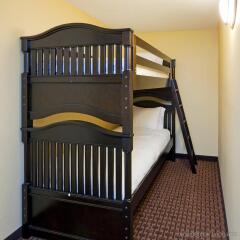 Отель Holiday Inn Express & Suites Somerset Central детские мероприятия