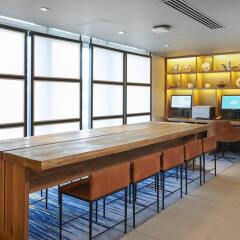 Отель DoubleTree By Hilton London Excel интерьер отеля фото 3