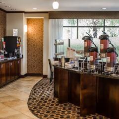 Отель Comfort Suites Saraland питание фото 3
