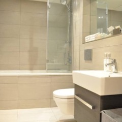 Отель 2 Bedroom 2 Storey Flat in Perfect Location Великобритания, Лондон - отзывы, цены и фото номеров - забронировать отель 2 Bedroom 2 Storey Flat in Perfect Location онлайн ванная
