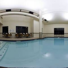 Отель Holiday Inn Express Hotel & Suites Columbus Univ Area - Osu США, Колумбус - отзывы, цены и фото номеров - забронировать отель Holiday Inn Express Hotel & Suites Columbus Univ Area - Osu онлайн бассейн фото 3