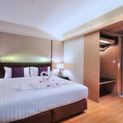 Отель Arcadia Suites Bangkok Бангкок комната для гостей