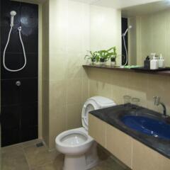 Отель Rome Place Hotel Таиланд, Пхукет - 3 отзыва об отеле, цены и фото номеров - забронировать отель Rome Place Hotel онлайн ванная фото 2