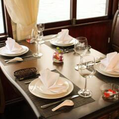 Отель Phoenix Luxury Cruise Halong в номере