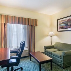 Quality Inn & Suites near I-80 and I-294 in Harvey, United States of America from 83$, photos, reviews - zenhotels.com guestroom