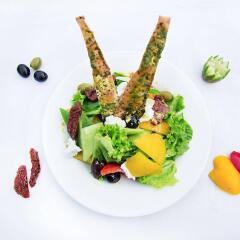 Mantra Amaltas Hotel спортивное сооружение