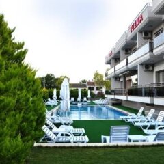 Suena Hotel Чешме бассейн