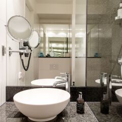 Отель Motel One Frankfurt-Römer ванная фото 2