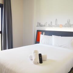 Отель easyHotel Barcelona Fira Испания, Оспиталет-де-Льобрегат - отзывы, цены и фото номеров - забронировать отель easyHotel Barcelona Fira онлайн комната для гостей фото 5