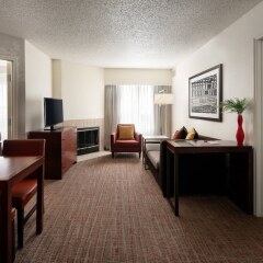 Отель Residence Inn by Marriott Milpitas Silicon Valley комната для гостей фото 5