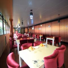 Opulent River Face Hotel питание