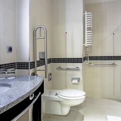 Отель Hampton By Hilton Gdansk Airport Польша, Гданьск - 1 отзыв об отеле, цены и фото номеров - забронировать отель Hampton By Hilton Gdansk Airport онлайн комната для гостей фото 3