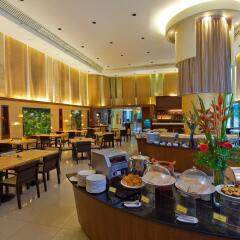 Отель Somerset Park Suanplu Bangkok питание