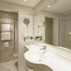 Отель Europa -St. Moritz Швейцария, Санкт-Мориц - отзывы, цены и фото номеров - забронировать отель Europa -St. Moritz онлайн ванная