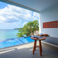 Отель Surin Beach Resort спа