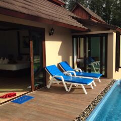 Отель The Hip Resort @ Khao Lak с домашними животными