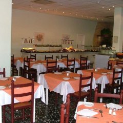 Отель Comino Hotel Мальта, Комино - 4 отзыва об отеле, цены и фото номеров - забронировать отель Comino Hotel онлайн питание фото 2