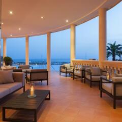 Pure Salt Port Adriano Hotel & SPA - Adults Only гостиничный бар