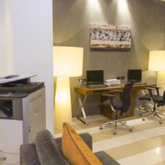 Отель Legacy Express Sukhumvit by Compass Hospitality интерьер отеля фото 3