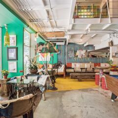 Saladaeng Gallery Hostel By Favstay Бангкок с домашними животными