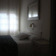 Отель Hostal Riesco комната для гостей фото 2