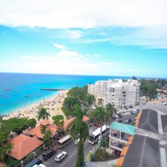 Отель High Tides Beach Studio Ямайка, Монтего-Бей - отзывы, цены и фото номеров - забронировать отель High Tides Beach Studio онлайн пляж