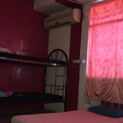Отель Awys Backpackers сейф в номере