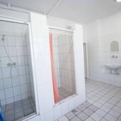 Отель Dizzy Daisy Hostel Польша, Вроцлав - отзывы, цены и фото номеров - забронировать отель Dizzy Daisy Hostel онлайн ванная