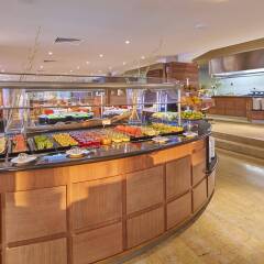 Отель Blau Privilege Porto Petro Beach Resort & Spa гостиничный бар