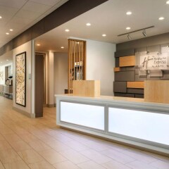 Отель Northwood Inn & Suites Блумингтон фото 3