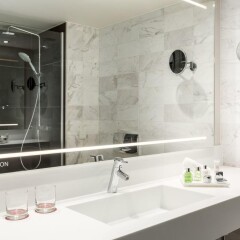 Отель NH Collection Amsterdam Barbizon Palace Нидерланды, Амстердам - 4 отзыва об отеле, цены и фото номеров - забронировать отель NH Collection Amsterdam Barbizon Palace онлайн ванная фото 2