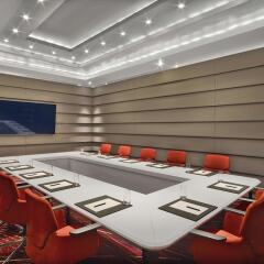 V Hotel Dubai, Curio Collection by Hilton фото 2