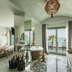 Отель Blue Carpet Luxury Suites Греция, Ханиотис - отзывы, цены и фото номеров - забронировать отель Blue Carpet Luxury Suites онлайн комната для гостей фото 4
