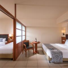 Отель Stella Palace Resort & Spa сейф в номере