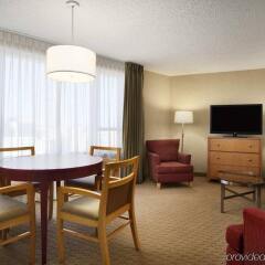 Отель Embassy Suites Washington D.C. - Convention Center США, Вашингтон - отзывы, цены и фото номеров - забронировать отель Embassy Suites Washington D.C. - Convention Center онлайн удобства в номере фото 2