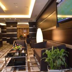 Tilal Almadina Hotel & Suites гостиничный бар