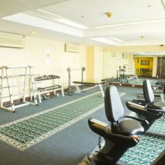 Makati Palace Hotel фитнесс-зал