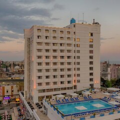 Best Western Plus Khan Hotel Турция, Анталья - 2 отзыва об отеле, цены и фото номеров - забронировать отель Best Western Plus Khan Hotel онлайн пляж