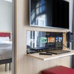 Отель Bergen Harbour Hotel Норвегия, Берген - отзывы, цены и фото номеров - забронировать отель Bergen Harbour Hotel онлайн удобства в номере фото 2