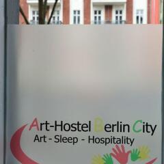 Kiez Hostel Berlin городской автобус