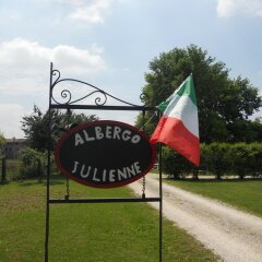 Отель Albergo Julienne Корденонс спортивное сооружение