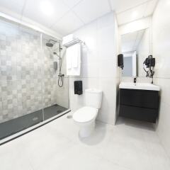 Отель Apartamento Zen Costa del Sol Испания, Торремолинос - отзывы, цены и фото номеров - забронировать отель Apartamento Zen Costa del Sol онлайн ванная