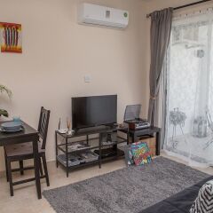 Апартаменты Paphos Love Hut Apartment комната для гостей фото 3