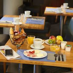 Hotel Kyriad Orly Aéroport Athis Mons в номере фото 2