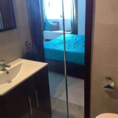 Апартаменты Luxury Seafront Apartment With Pool ванная