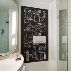 Отель ibis Manchester Centre Princess Street Великобритания, Манчестер - 1 отзыв об отеле, цены и фото номеров - забронировать отель ibis Manchester Centre Princess Street онлайн ванная